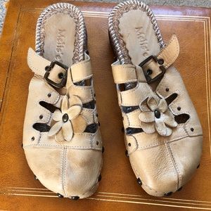 Turkish Tan genuine leather clogs. Size 6.5